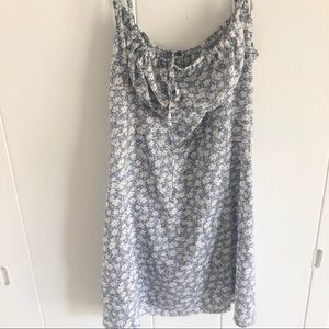 🤍90’s inspired floral dress